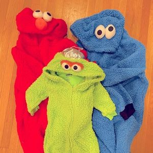 Family Sesame Street Costume- includes 3 costumes ( Elmo, Cookie Monster, grouch